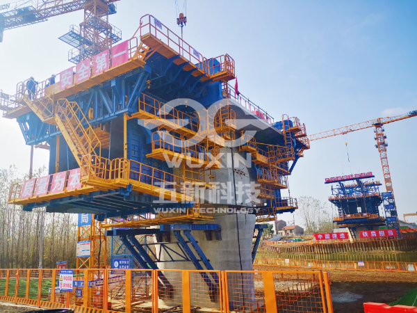 Máy xây cầu thông minh kiểu đúc hẫng