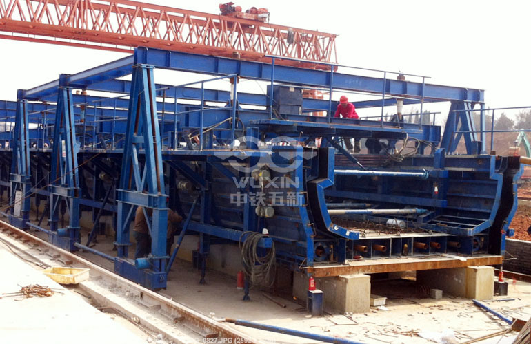 Khuôn dầm chữ U