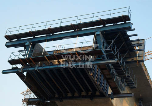 Giàn giáo di động (giá treo vượt)