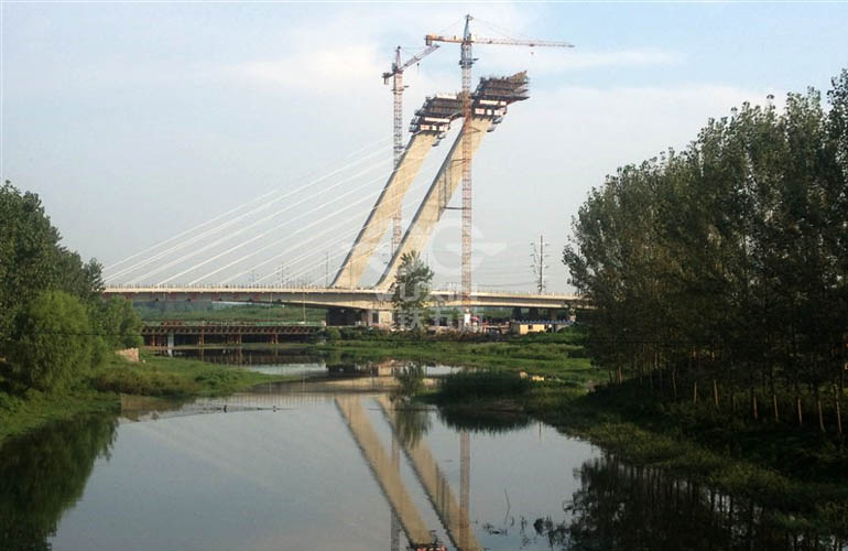 Ván khuôn leo thủy lực