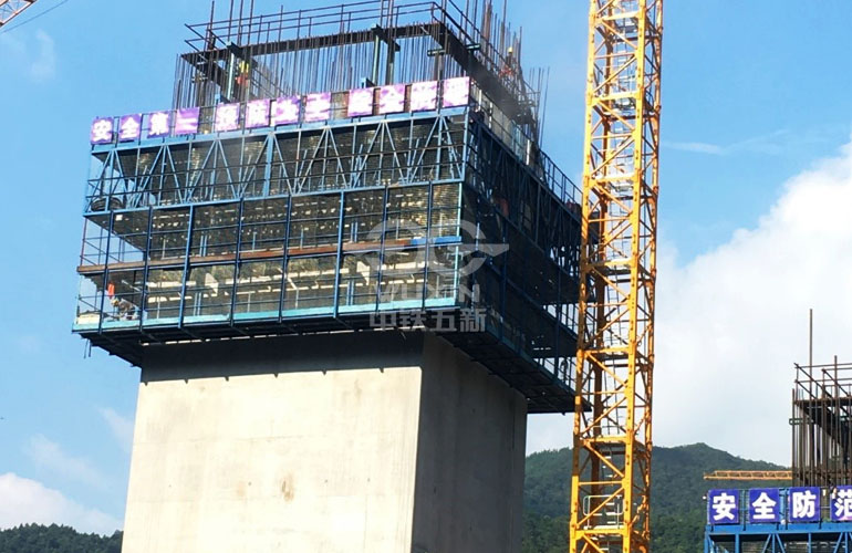 Nền tảng thông minh thi công cột trụ cao